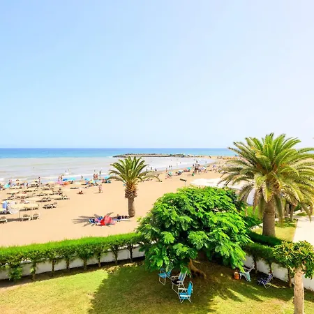 شقة Charming 2 Bedroom Retreat With Beachfront Views San Bartolomé